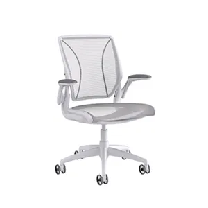Humanscale World Chair Schreibtischstuhl mit Teppichrollen, weiß
