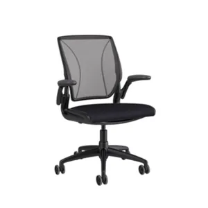 Humanscale World Chair Schreibtischstuhl mit Teppichrollen, schwarz