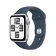 Apple Watch Series SE (2023) Aluminium 44mm silber (Sportarmband sturmblau) M/L